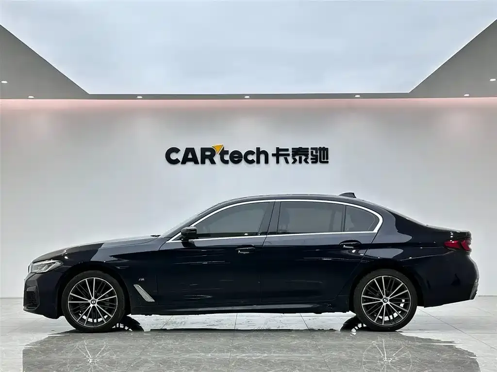 BMW 5 Series — фото 6
