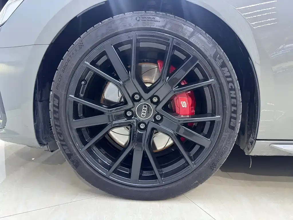 Audi S4 2024 из CN, фото 7