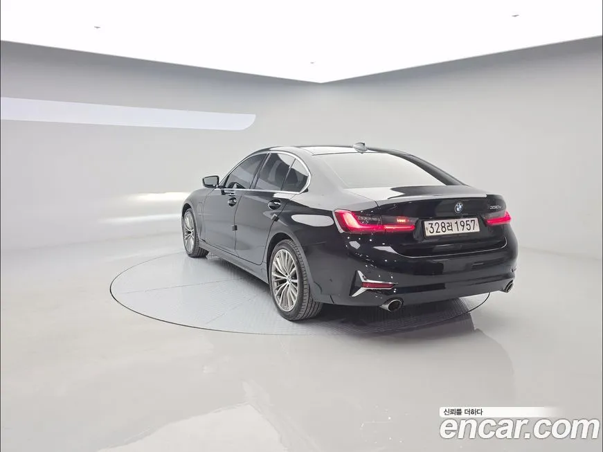 BMW 3-Series 2021 из KR, фото 2