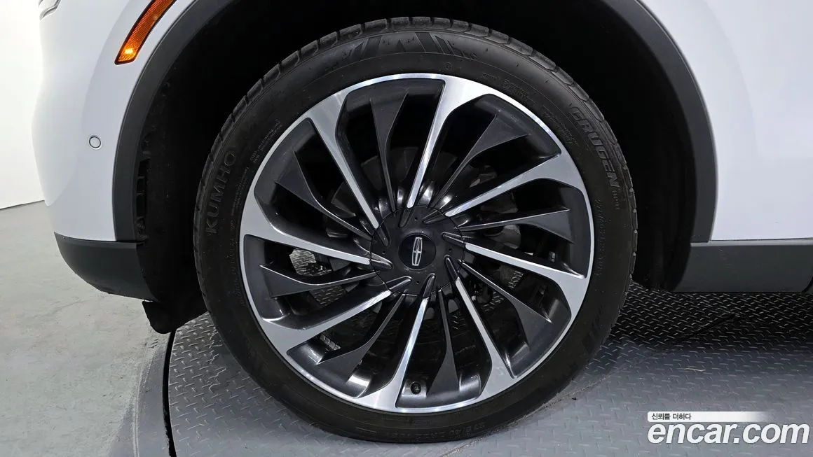 Lincoln Aviator 2021 из KR, фото 7