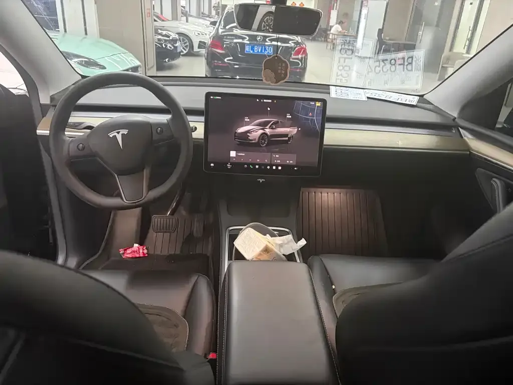 Tesla Model Y 2024 из CN, фото 8