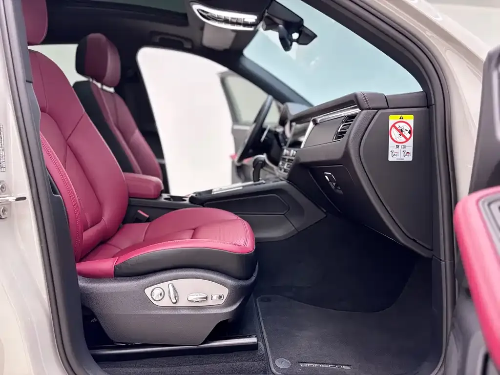 Porsche Macan 2024 из CN, фото 4