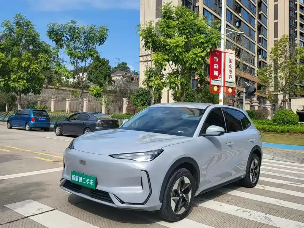 Geely Galaxy E5