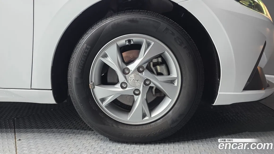 Hyundai AVANTE — фото 7