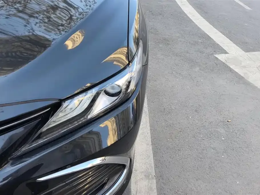 Toyota Camry — фото 7