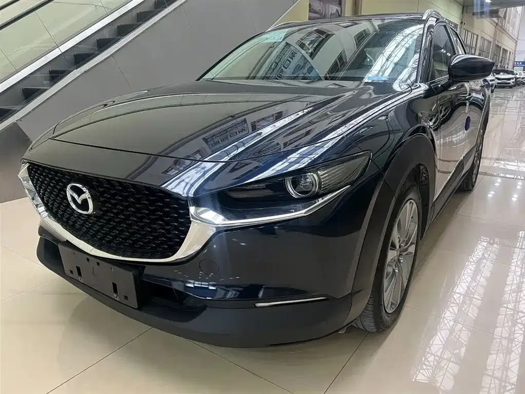 Mazda CX-30 — фото 1