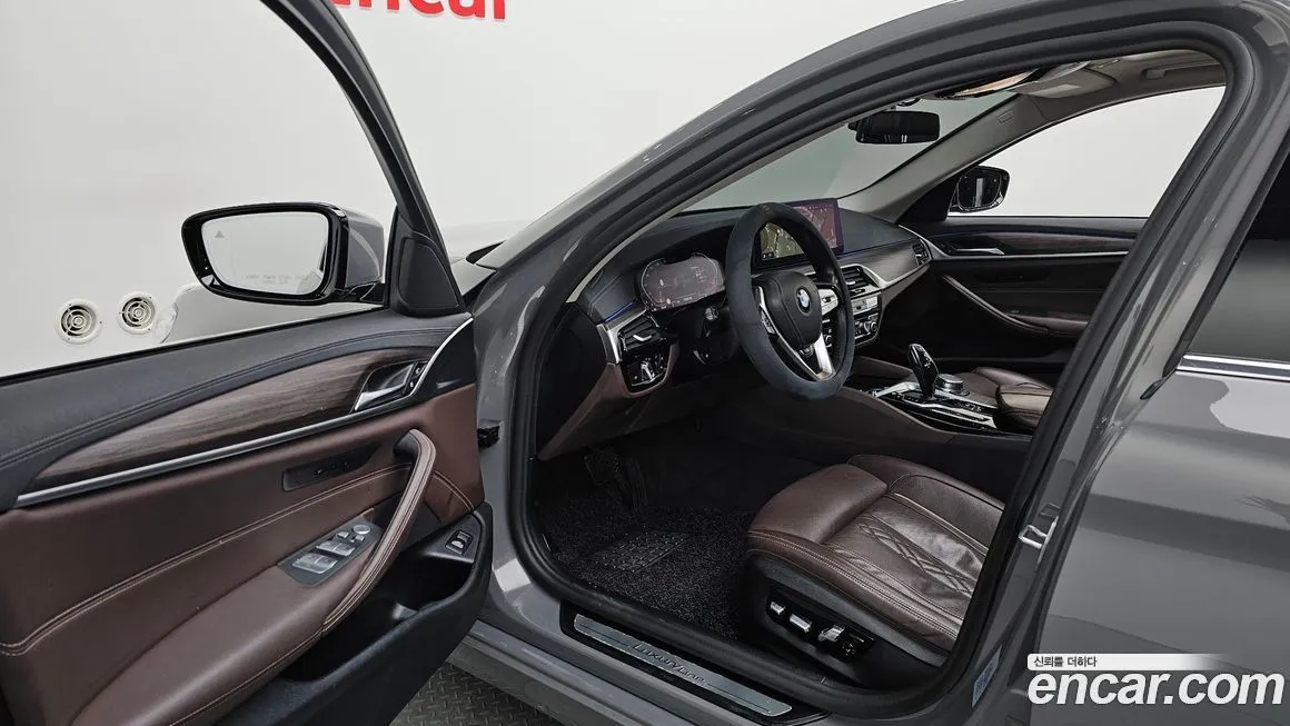 BMW 5-Series 2021 из KR, фото 10