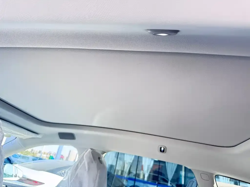 Volvo XC70 Plug-in Hybrid — фото 3