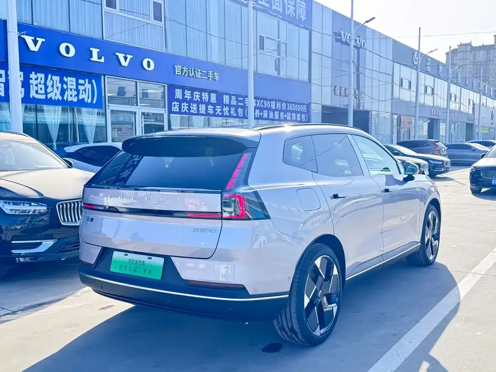 Volvo XC70 Plug-in Hybrid — фото 2