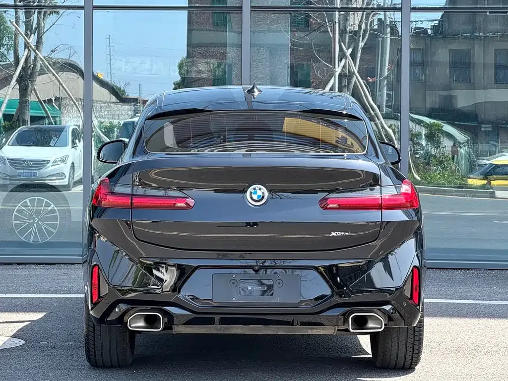 BMW X4 — фото 4