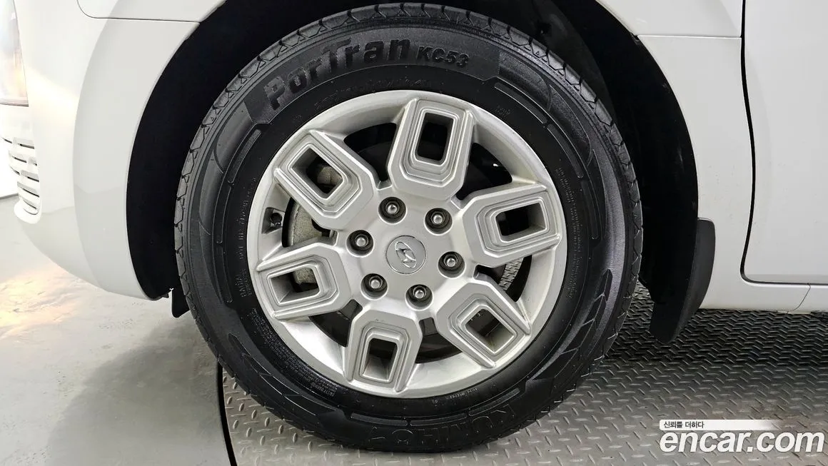 Hyundai Staria — фото 9