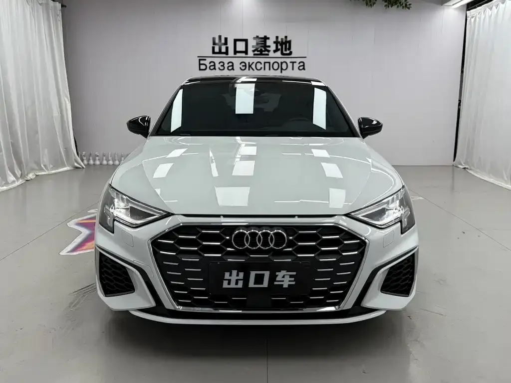 Audi A3 2023 из CN, фото 4