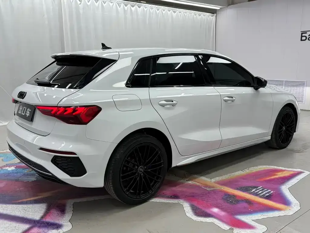 Audi A3 2023 из CN, фото 2