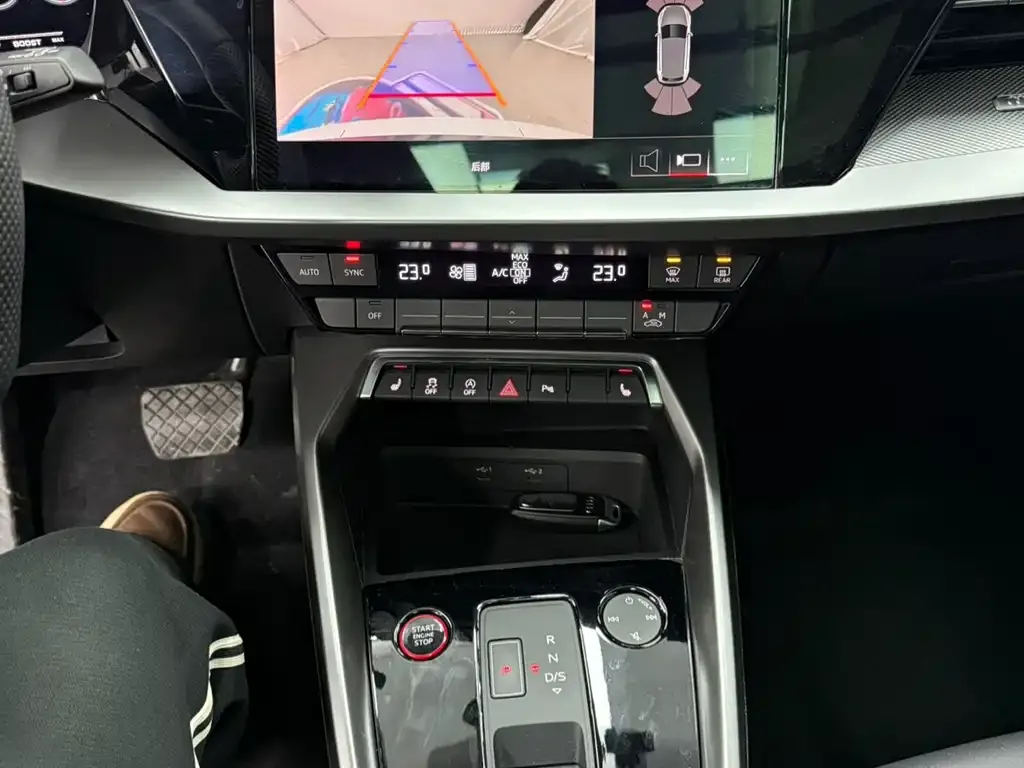 Audi A3 2023 из CN, фото 3