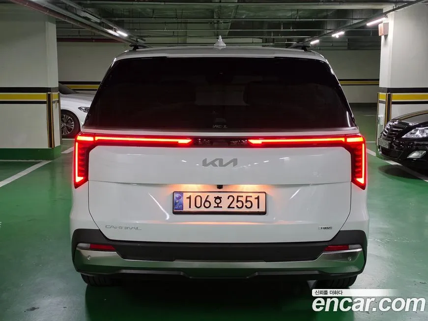 Kia Carnival — фото 10