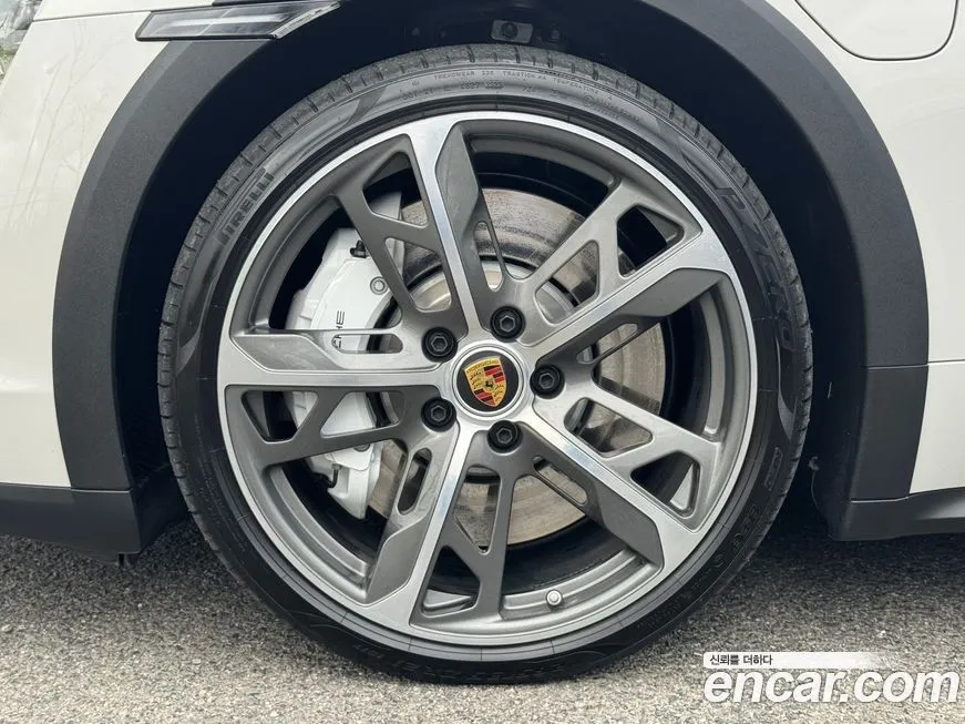 Porsche Taycan 2024 из KR, фото 4