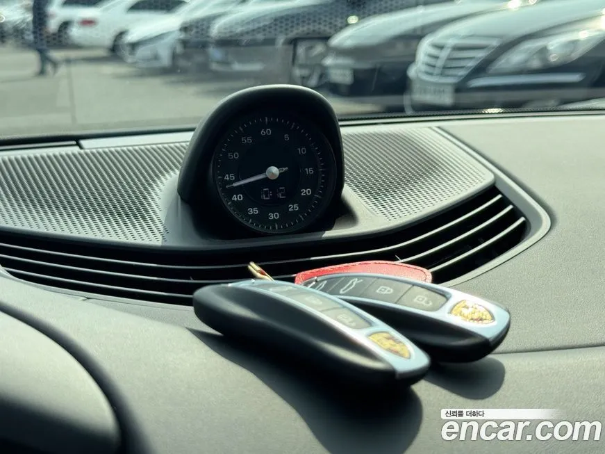 Porsche Taycan 2024 из KR, фото 9