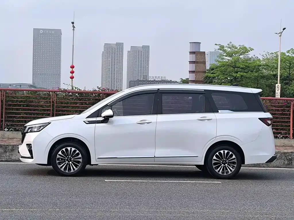 Wuling Jiachen — фото 7