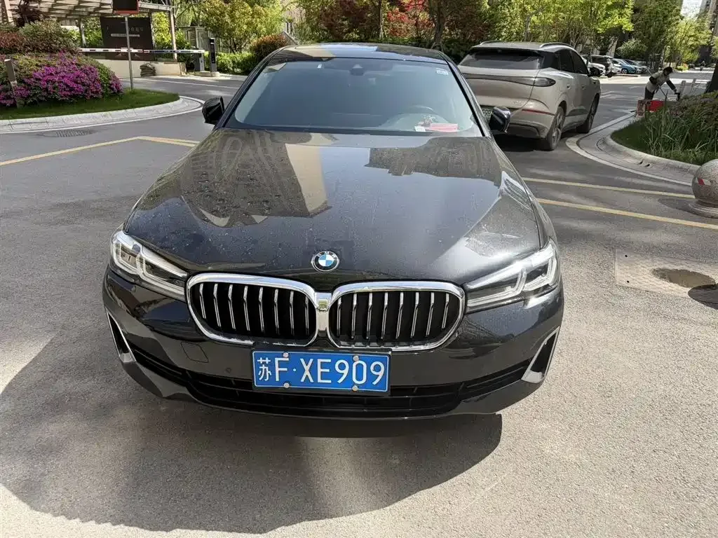 BMW 5 Series — фото 4