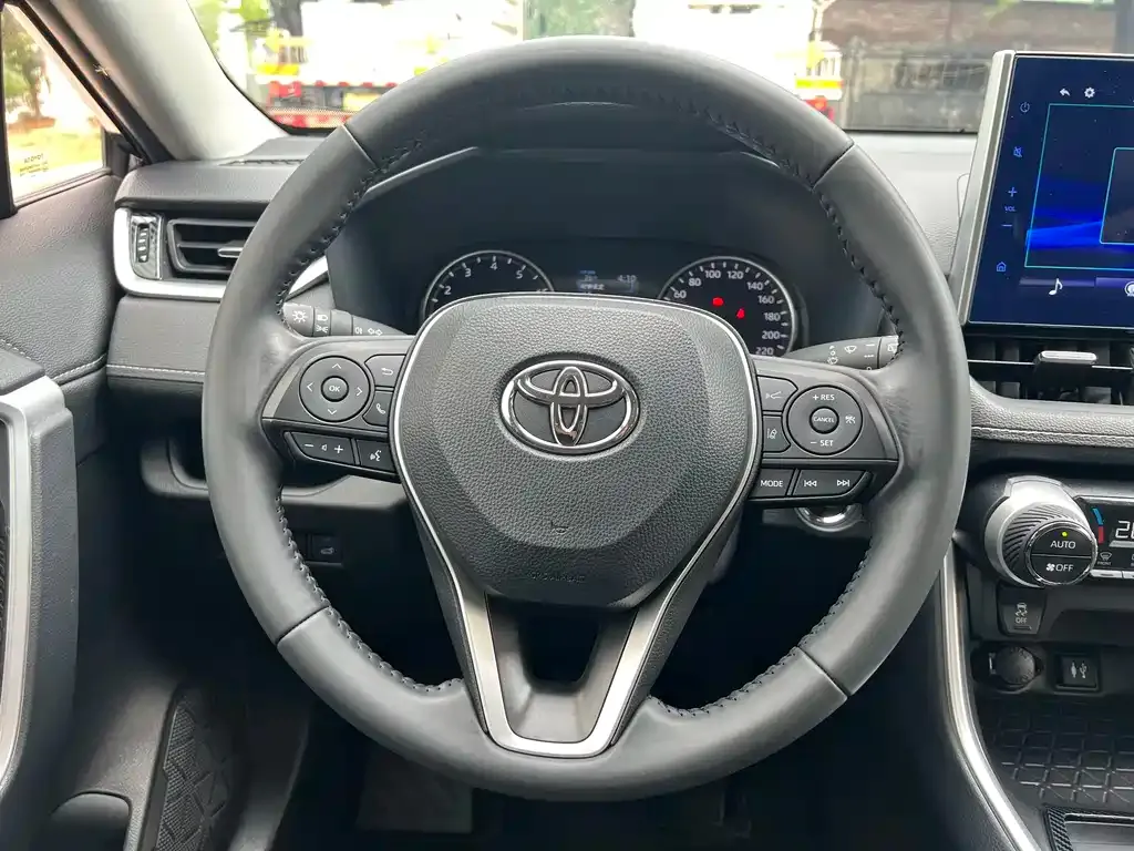 Toyota Wildlander — фото 3
