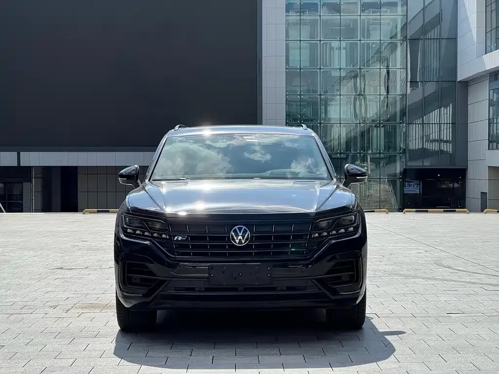 Volkswagen Touareg — фото 3