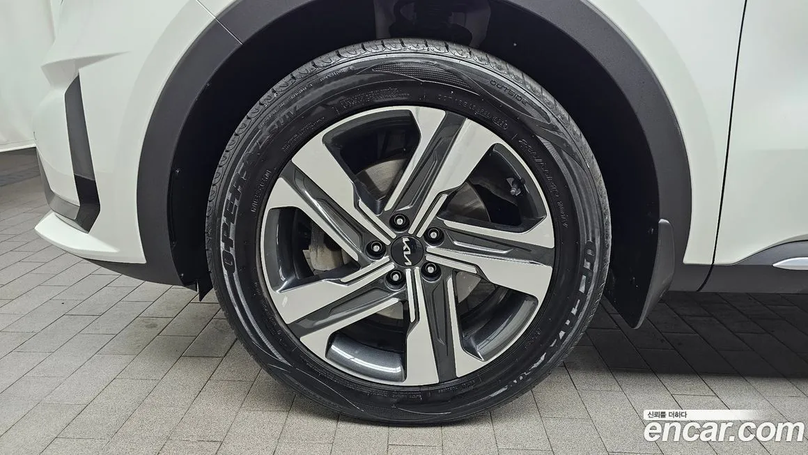 Kia Sorento — фото 9
