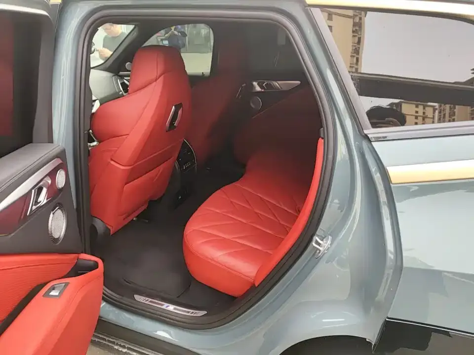 BMW XM 2024 из CN, фото 2