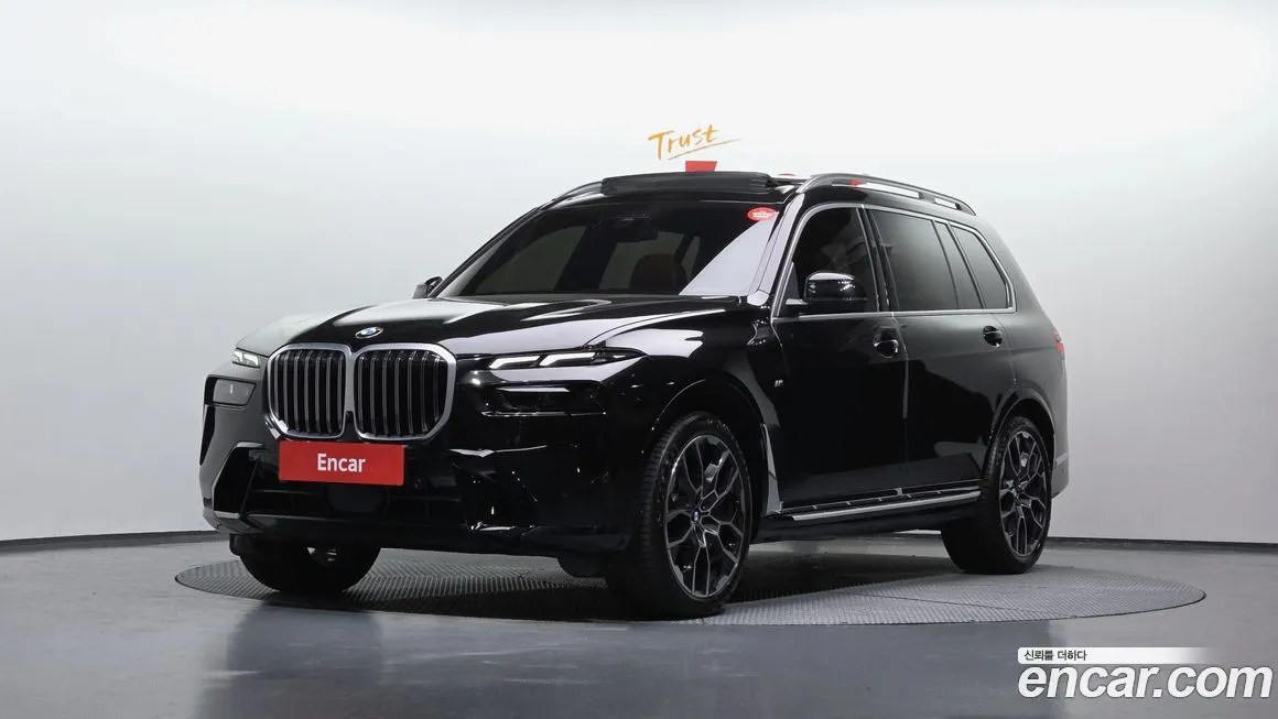 BMW X7 — фото 1