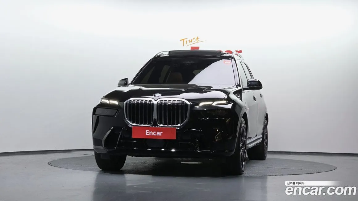 BMW X7 — фото 9