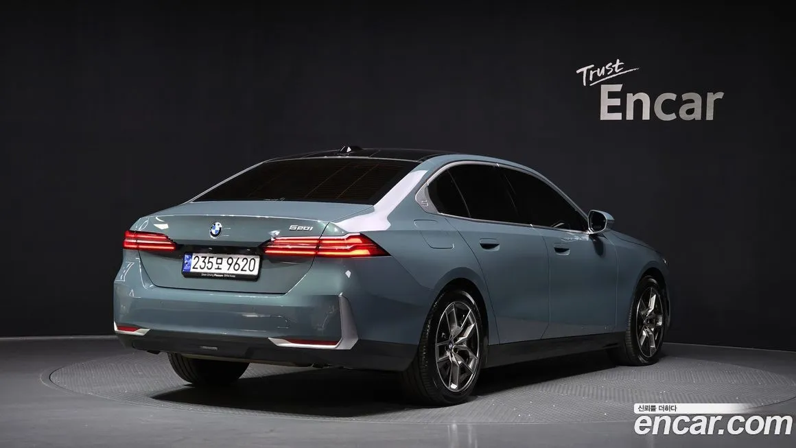 BMW 5-Series 2024 из KR, фото 3