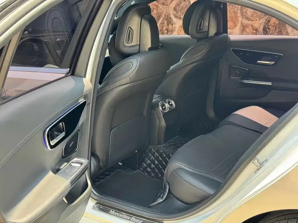 Mercedes-Benz C-Class 2024 из CN, фото 2