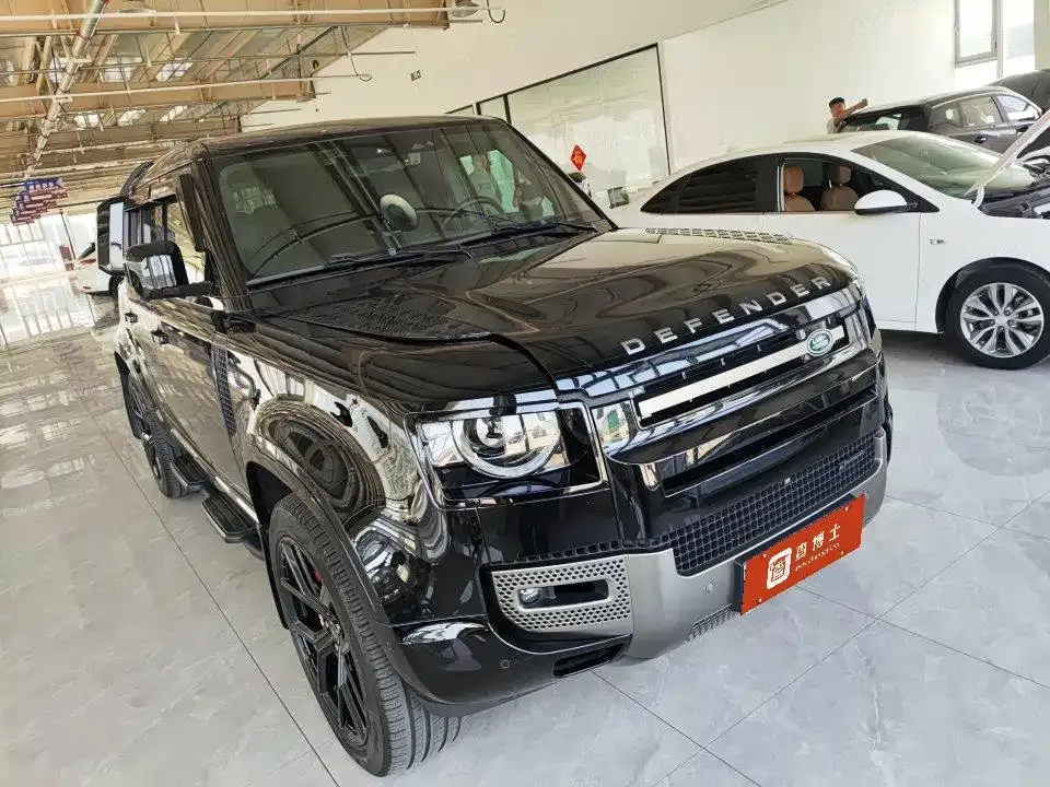 Land Rover Defender — фото 10