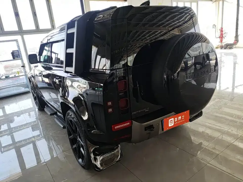 Land Rover Defender — фото 6
