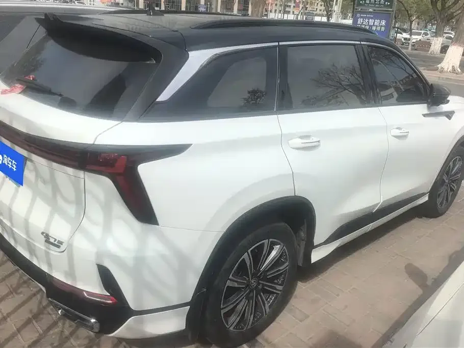 Changan CS75PLUS — фото 3