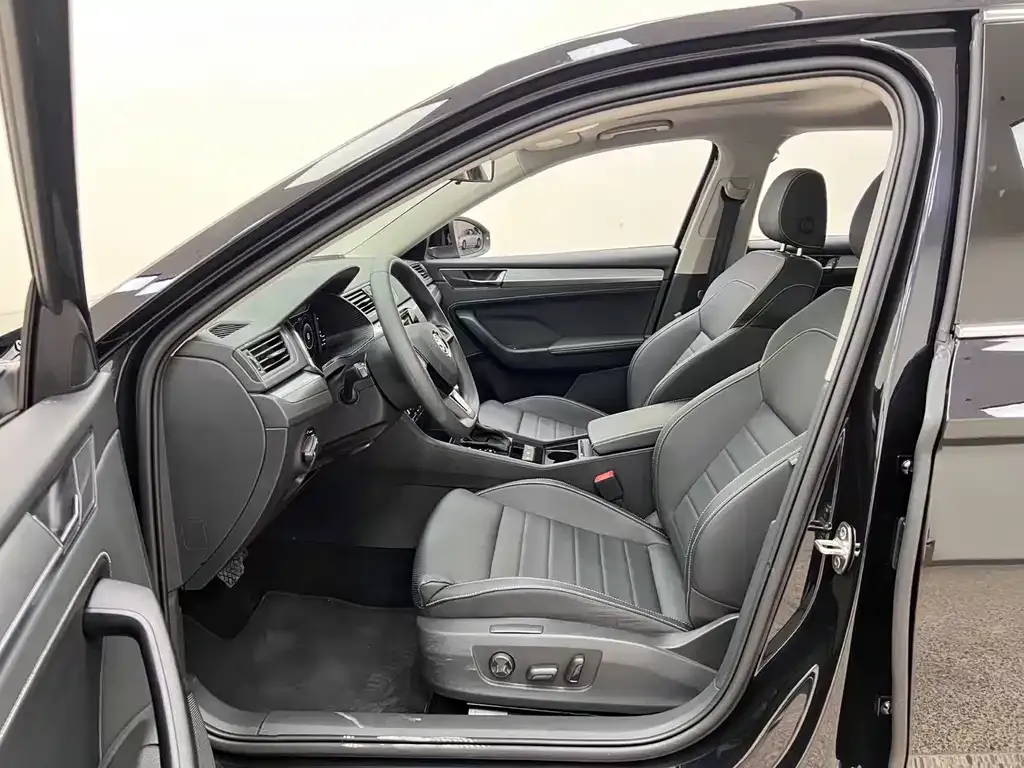 Skoda Superb — фото 7