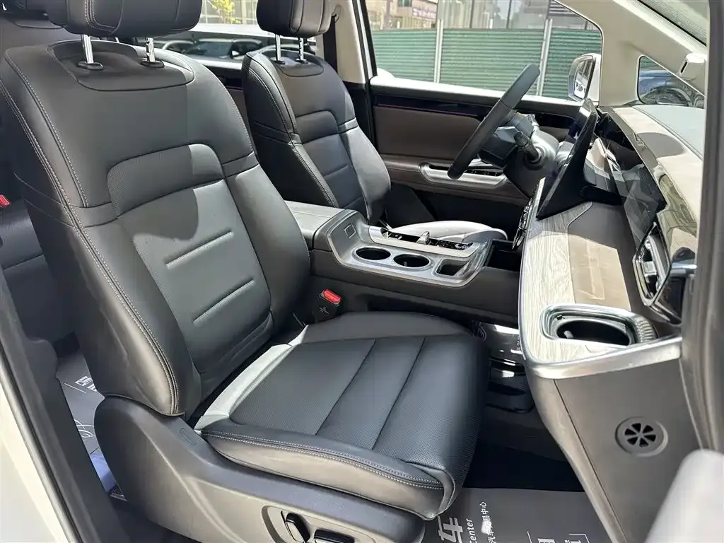GAC Motor E8 Hybrid 2024 из CN, фото 10