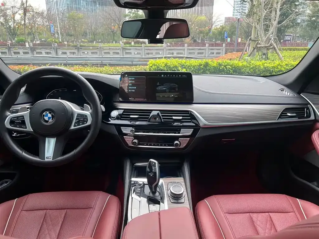 BMW 5 Series — фото 4