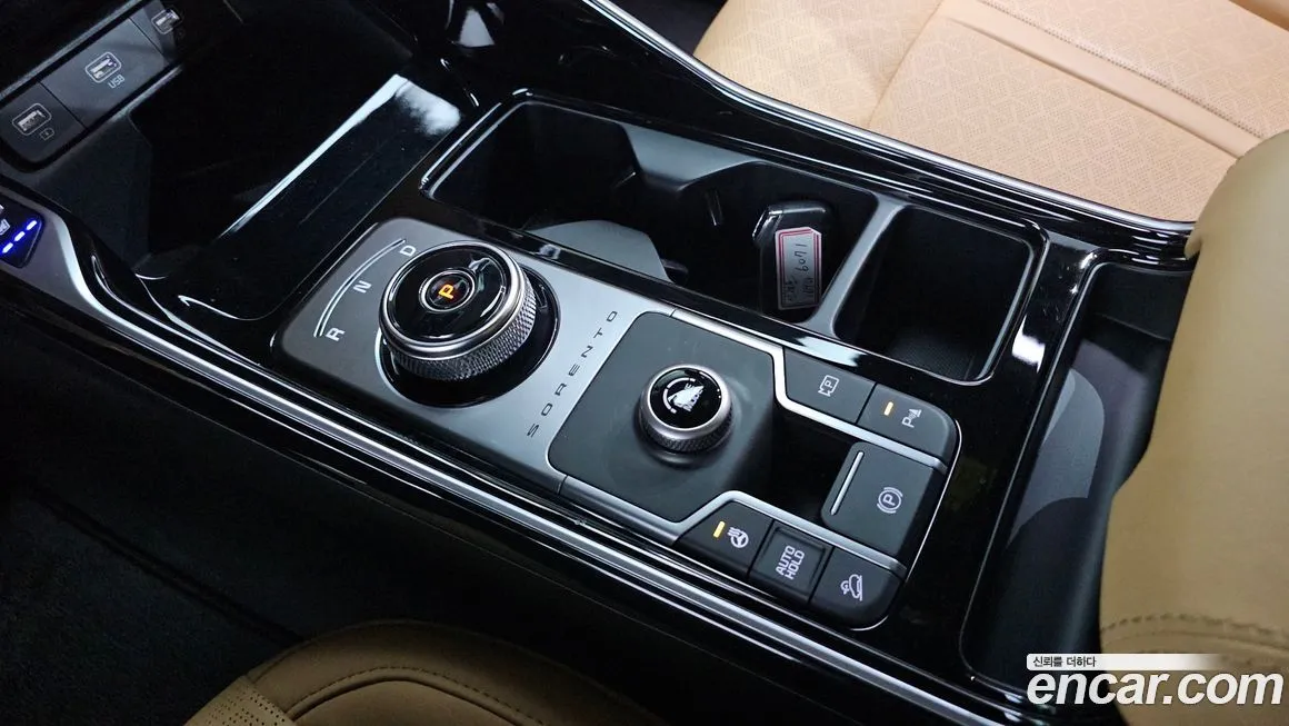 Kia Sorento — фото 8