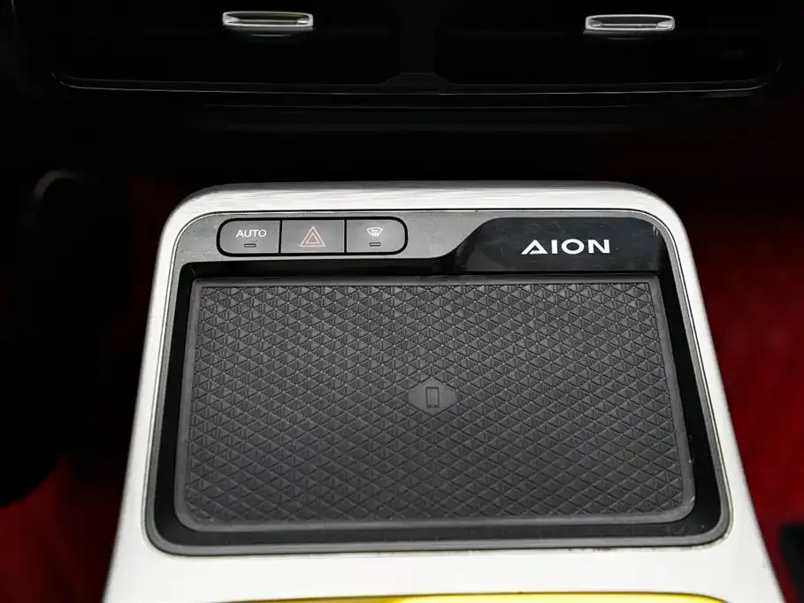 Aion Y — фото 4