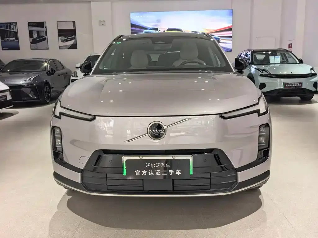 Volvo XC70 Plug-in Hybrid 2025 из CN, фото 8
