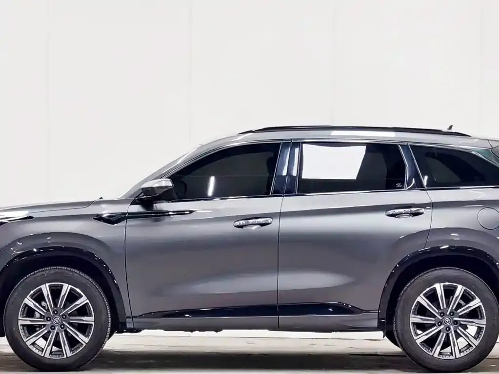 Changan CS75PLUS — фото 10