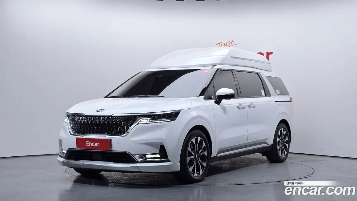 Kia Carnival — фото 1
