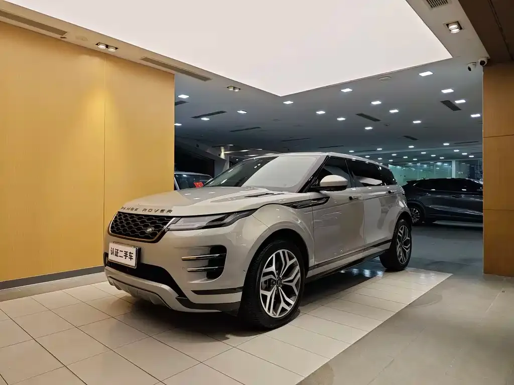 Land Rover Evoque — фото 1