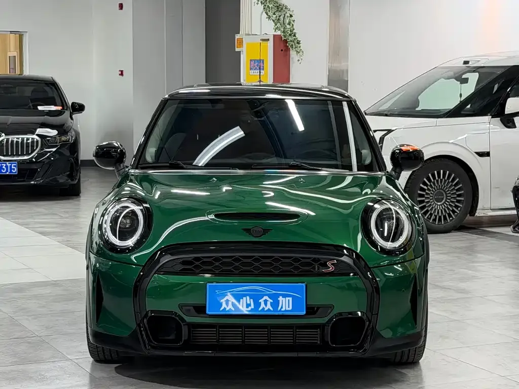 MINI Cooper (3-door) 2023 из CN, фото 9