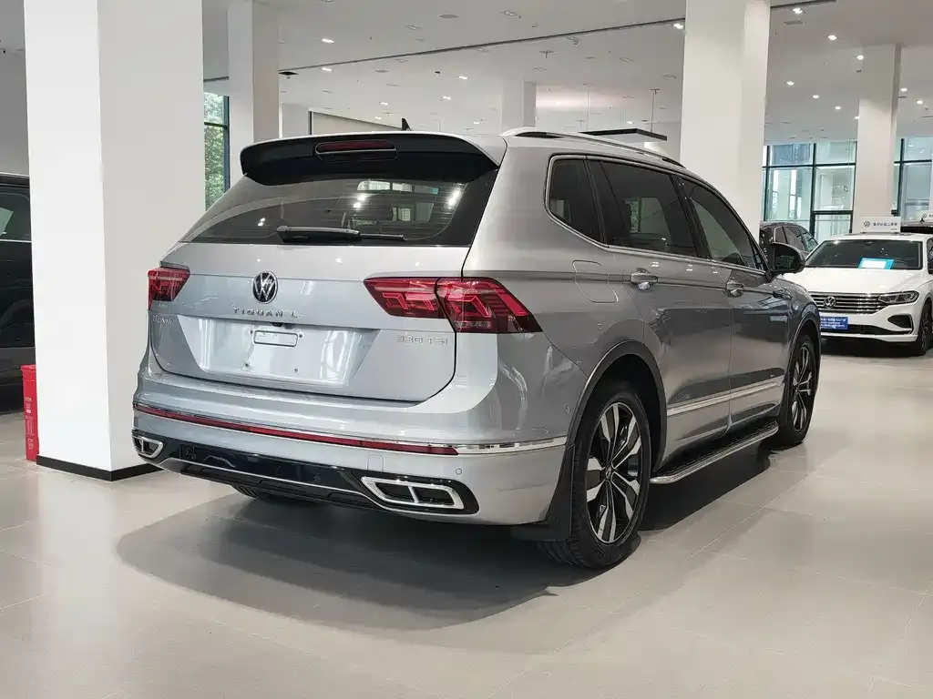 Volkswagen Tiguan L — фото 4