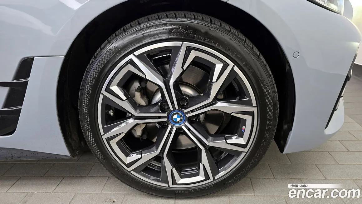 BMW i4 2022 из KR, фото 3