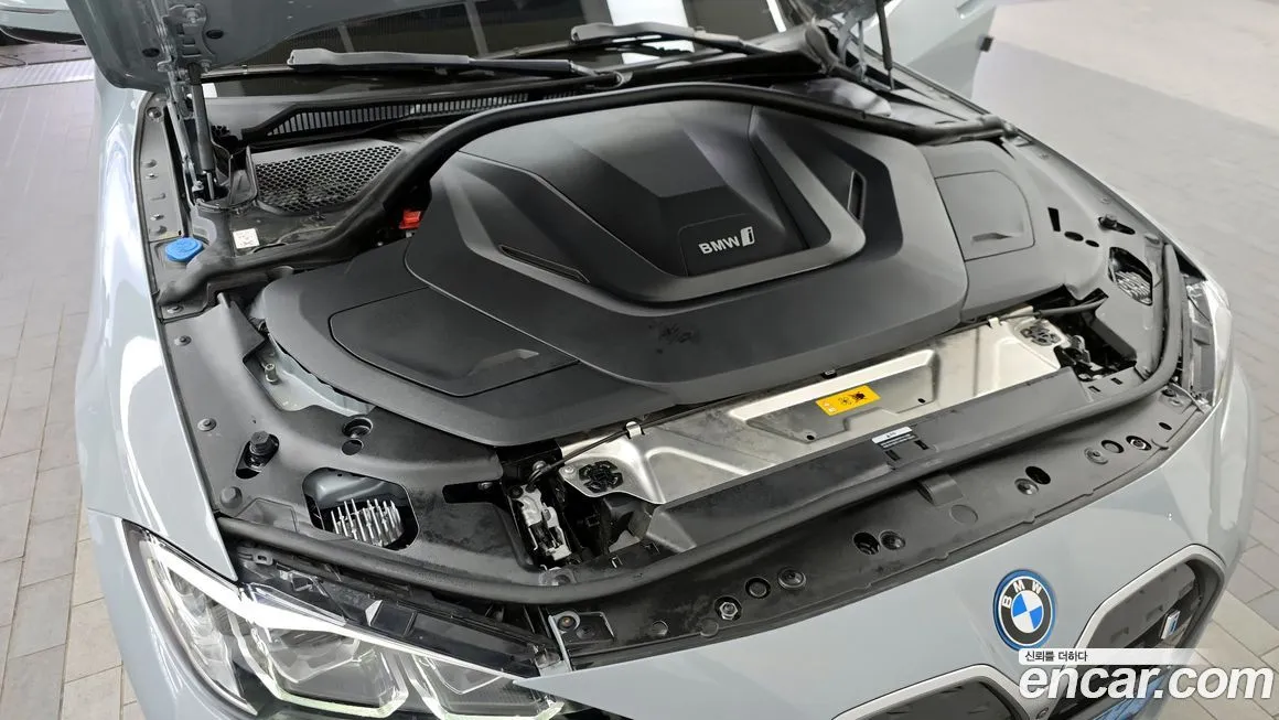 BMW i4 2022 из KR, фото 10