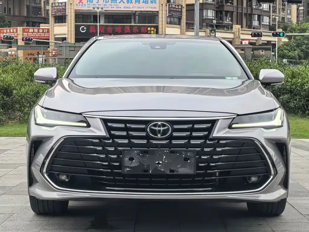 Toyota Avalon — фото 10