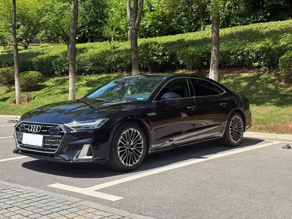 Audi A7L — фото 9