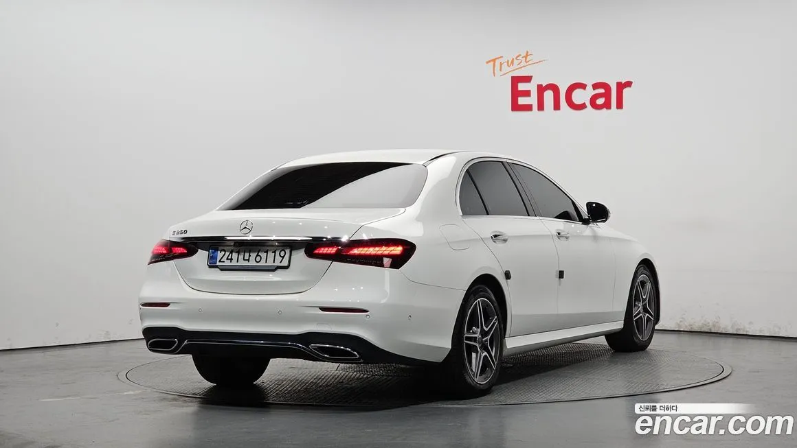 Mercedes-Benz E-Class 2023 из KR, фото 3